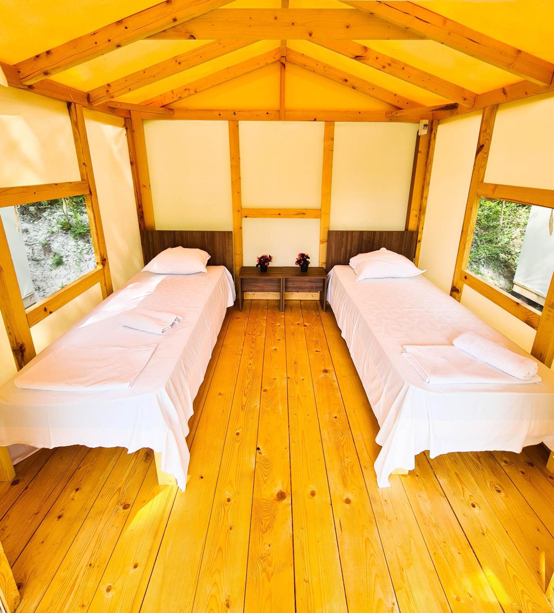 Camping Saint George Topola Zewnętrze zdjęcie